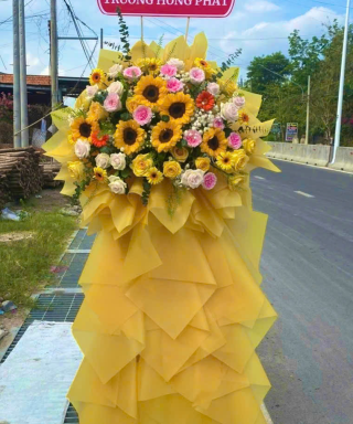 Tràng hoa tươi MS 14